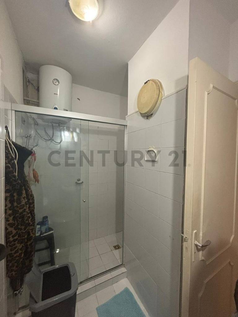 Bathroom with glass shower screen